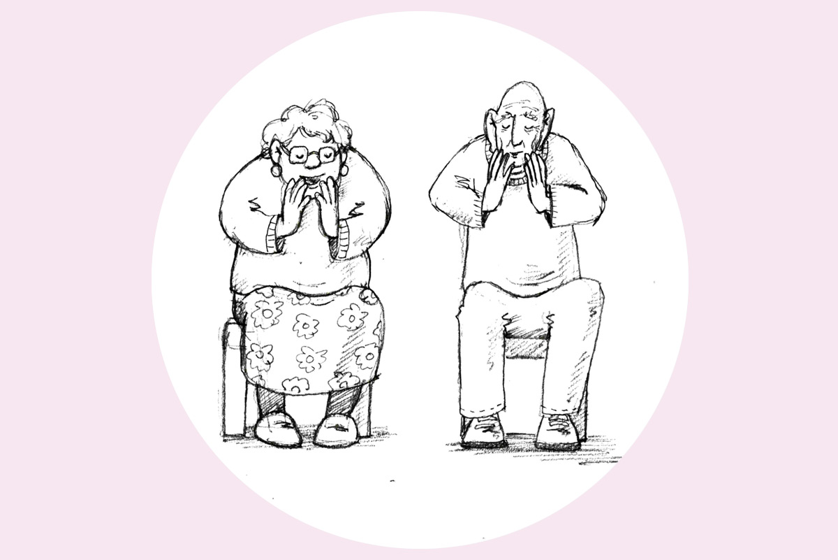 zwei ältere Personen sitzen auf Stühlen und rufen